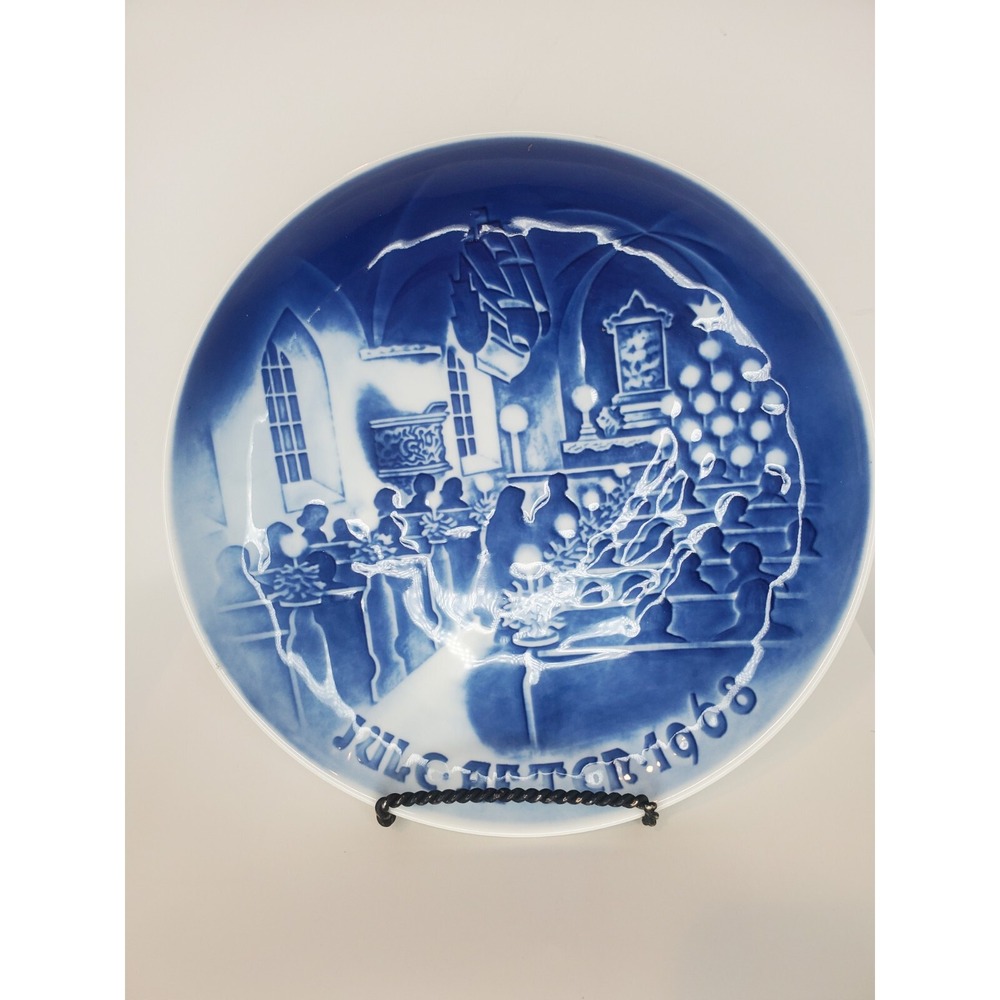 Bing & Grindahl 1968 Jule After "Christmas in Church" Blue & White Plate